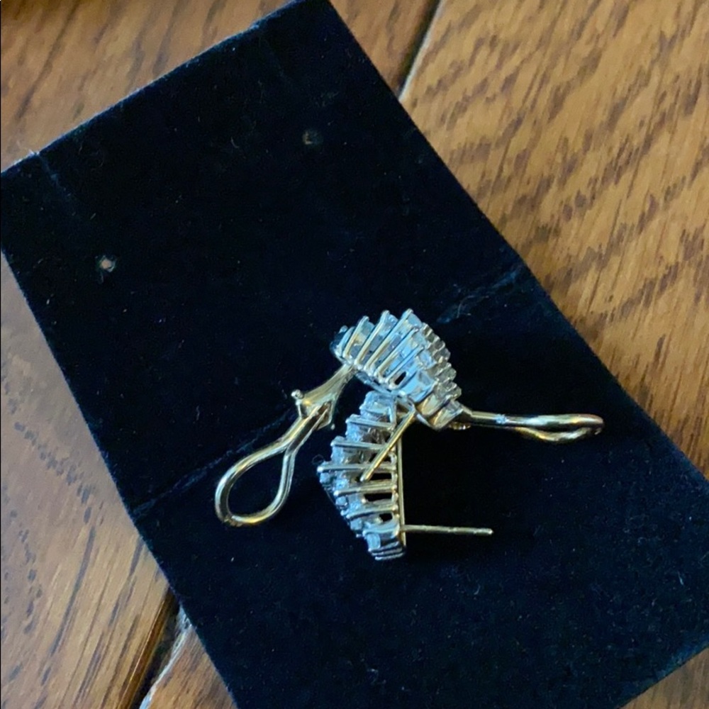 Diamonds earring PRICE FIRM❤️ - Picture 4 of 6